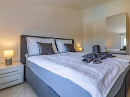 Graceful Apartment in Banjole near Beach Centinera