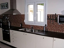 Beautiful, Modern, Luxuriously Villa, Private Swimming Pool 8 p NW Coa