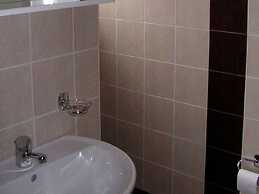 Beautiful, Modern, Luxuriously Villa, Private Swimming Pool 8 p NW Coa