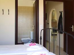 Beautiful, Modern, Luxuriously Villa, Private Swimming Pool 8 p NW Coa