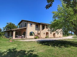 Villa with Private Pool on an Estate near Assisi