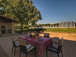 Villa with Private Pool on an Estate near Assisi