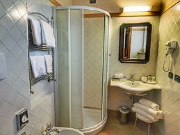 Villa with Private Pool on an Estate near Assisi