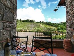 Belvilla by OYO Farmhouse in Radda With Garden