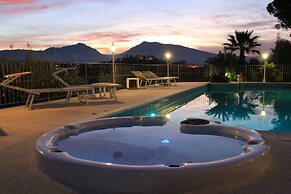 Mansion in Case Alte With Pool & Nature Trails
