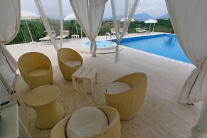 Mansion in Case Alte With Pool & Nature Trails
