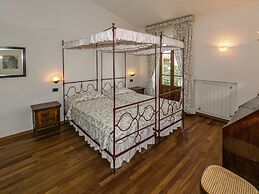 Holiday Home Near Sienna in the Hills, Swimming Pool and Garden