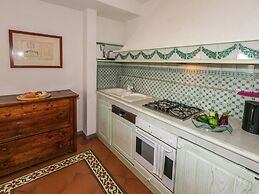 Holiday Home Near Sienna in the Hills, Swimming Pool and Garden