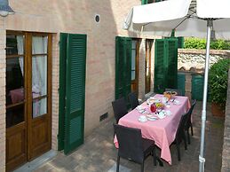 Holiday Home Near Sienna in the Hills, Swimming Pool and Garden