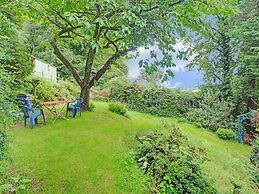 Hill-view Holiday Home With Garden
