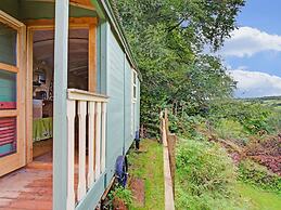 Hill-view Holiday Home With Garden