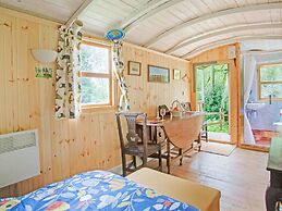 Hill-view Holiday Home With Garden