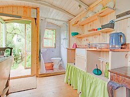 Hill-view Holiday Home With Garden