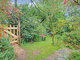 Hill-view Holiday Home With Garden