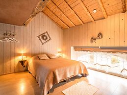 Beautiful Holiday Home with Hot Tub, Sauna & Monumental Fireplace