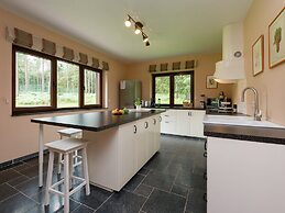 Tenneville Villa With Sauna