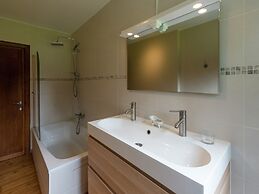 Tenneville Villa With Sauna