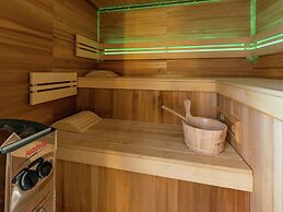 Tenneville Villa With Sauna