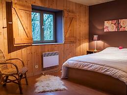 Ardennes Holiday Home With Seasonal Private Pool