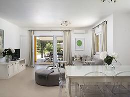 Elegant Villa With Private Pool