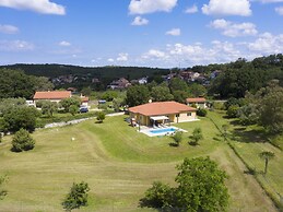 Elegant Villa With Private Pool