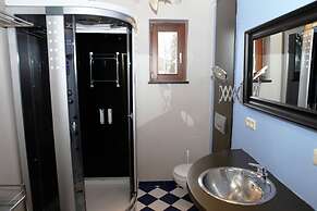 Charming Cottage With Jacuzzi Located Near Nature and ski Slopes