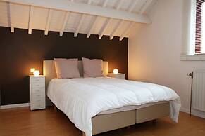Charming Cottage With Jacuzzi Located Near Nature and ski Slopes