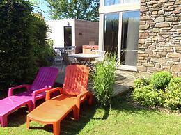 Charming Cottage With Jacuzzi Located Near Nature and ski Slopes
