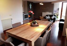 Charming Cottage With Jacuzzi Located Near Nature and ski Slopes