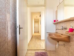 Simplistic Apartment in Rogoznica near Sea Beach