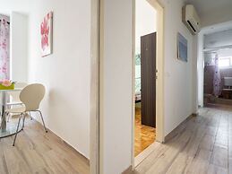 Simplistic Apartment in Rogoznica near Sea Beach