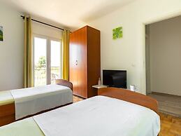 Simplistic Apartment in Rogoznica near Sea Beach