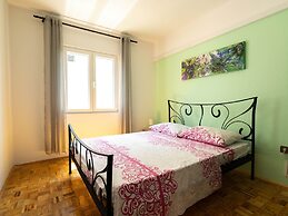 Simplistic Apartment in Rogoznica near Sea Beach