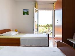 Simplistic Apartment in Rogoznica near Sea Beach