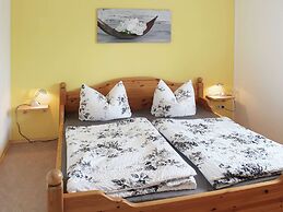 Spacious Apartment in Weissig With Garden