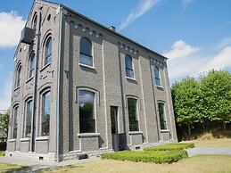 Holiday Home in Denee, Halfway Between Namur and Charleroi