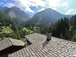 Chalet in Binntal-langtal With Garden