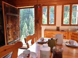 Chalet in Binntal-langtal With Garden