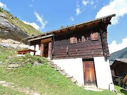 Chalet in Binntal-langtal With Garden