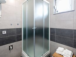 Lovely Apartment in Novalja near Sea Beach