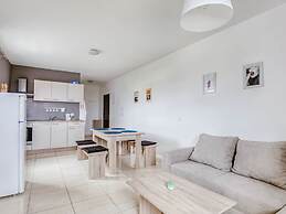 Lovely Apartment in Novalja near Sea Beach