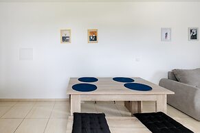 Lovely Apartment in Novalja near Sea Beach