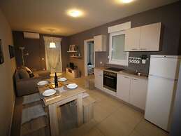 Lovely Apartment in Novalja near Sea Beach