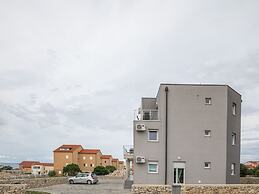 Lovely Apartment in Novalja near Sea Beach