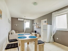 Lovely Apartment in Novalja near Sea Beach
