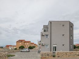 Contemporary Apartment in Novalja With Barbecue