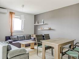 Contemporary Apartment in Novalja With Barbecue