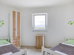 Contemporary Apartment in Novalja With Barbecue