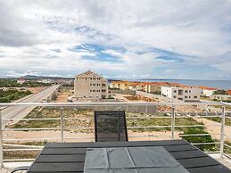 Contemporary Apartment in Novalja With Barbecue