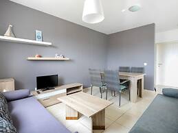 Contemporary Apartment in Novalja With Barbecue